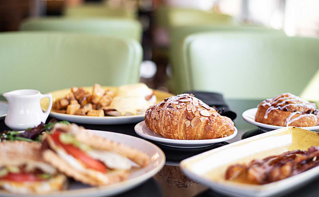 Corner-Cafe-breakfast